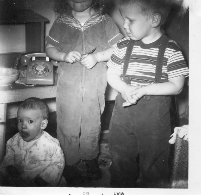 Holly chocolate frosting face